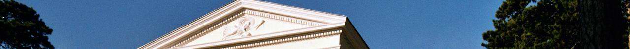 Die Gloriette (310m) ber Eisenstadt.