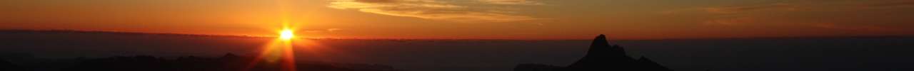 Sonnenaufgang am Morro Blau. Rechts die Brnia.